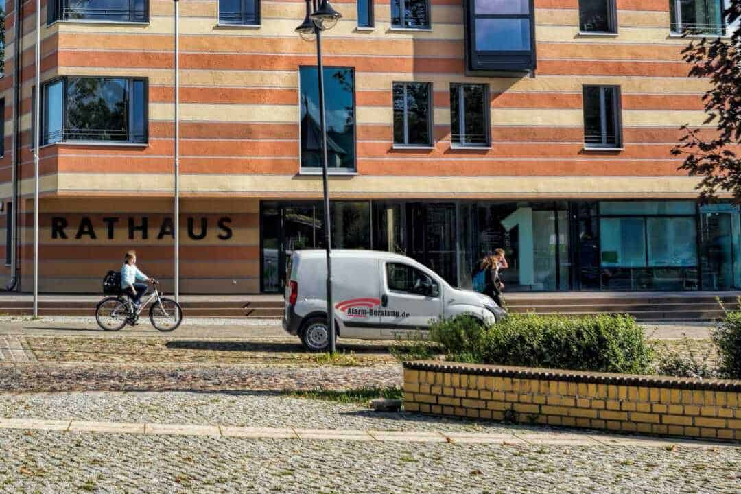 cropped-Einbruchschutz-in-Schoeneiche-bei-Berlin-mit-Alarm-Beratung.jpg