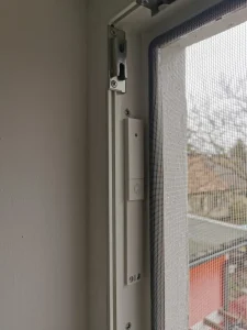 Jablotron versteckter Magnetkontakt im Rahmen