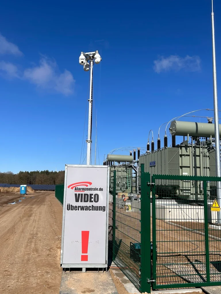 Videoturm am Umspannwerk zur Baustellenüberwachung